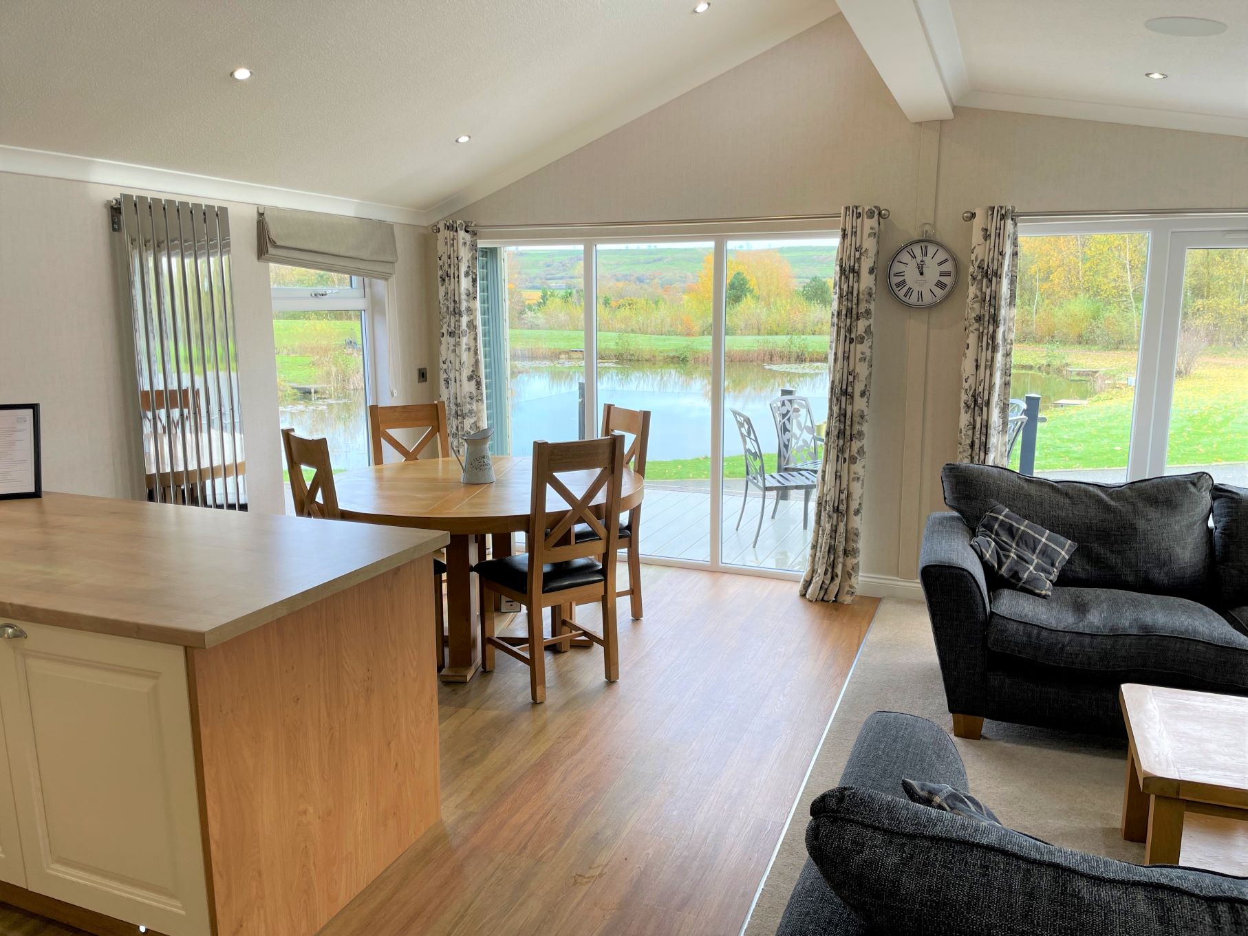Lodges to rent wold view country park
