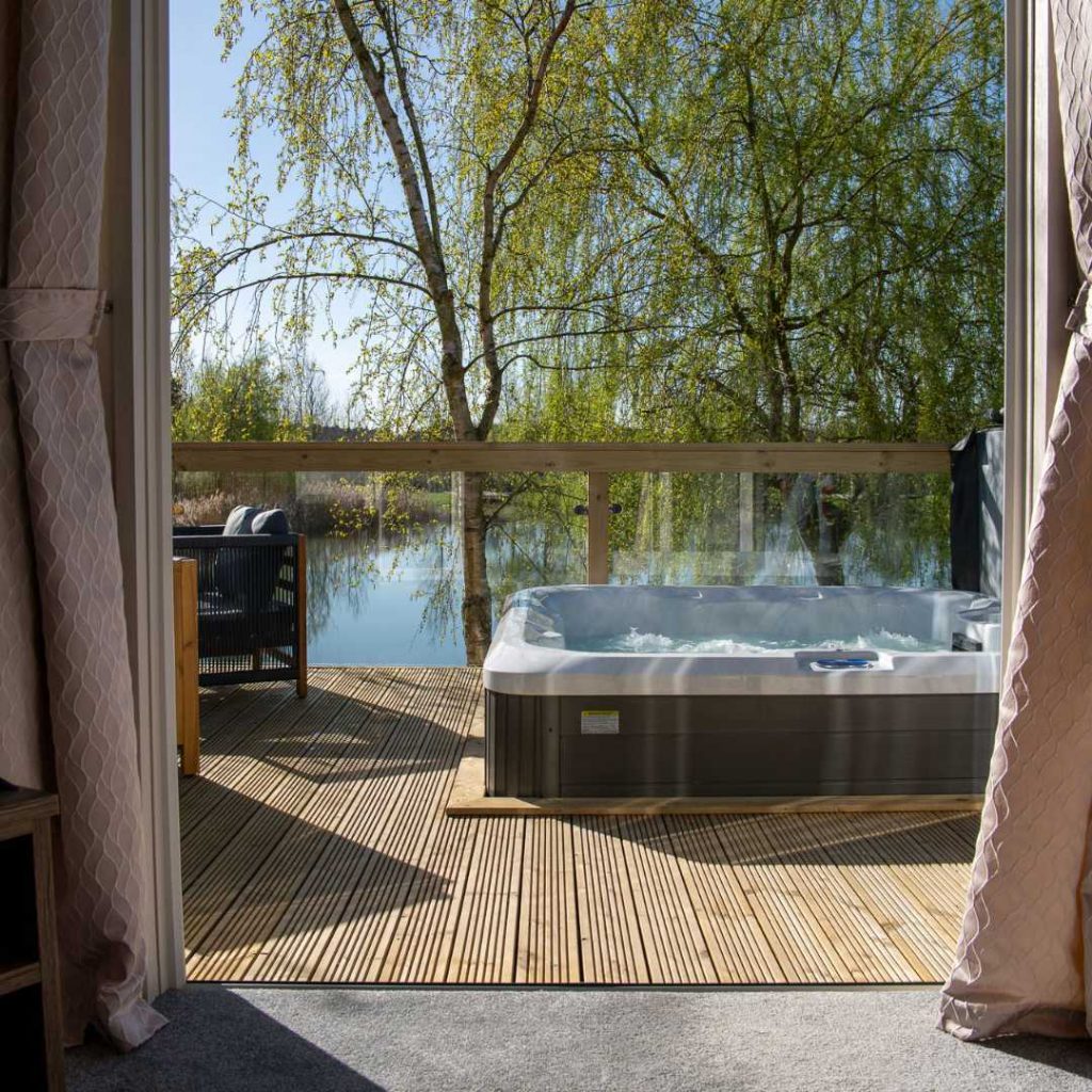 7 Reasons to Choose a Fishing Holiday with a Hot Tub